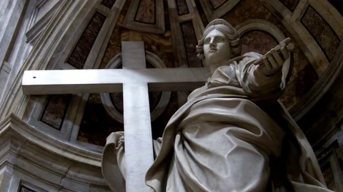 Vatican statue with cross Video stock 71815120