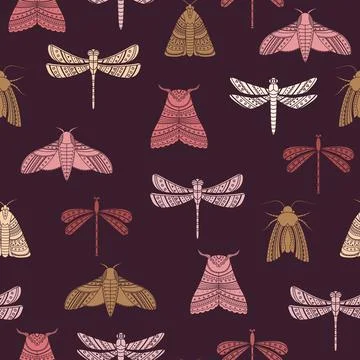Vector seamless pattern with moths and dragonflies. Boho style background. Illustrazione stock