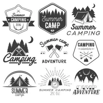 Vector set of camping labels in vintage style. Design elements isolated on white Illustrazione stock