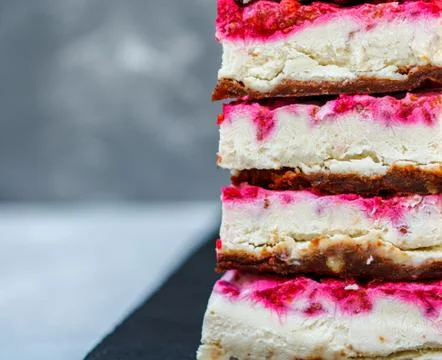 Vegan raw raspberry cheesecake Stock Photos