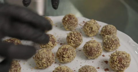 Vegan sweets on a plate Vídeos de archivo 166454335