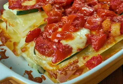 Vegetable lasagna with zucchini Foto stock