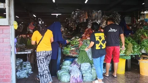 Vegetable market Stock-Footage 113030943