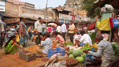 Vegetable market in Varanasi. Stock Footage 136352668