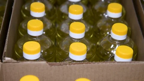 Vegetable oil in the grocery store Stock Footage 205062582