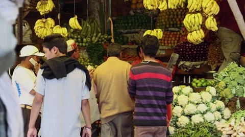 Vegetable Vendor in Manali India Video stock 51807448