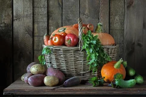 Vegetables in a basket Foto stock