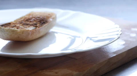 Vegetables on a bruschetta, slow motion 動画素材 68996533