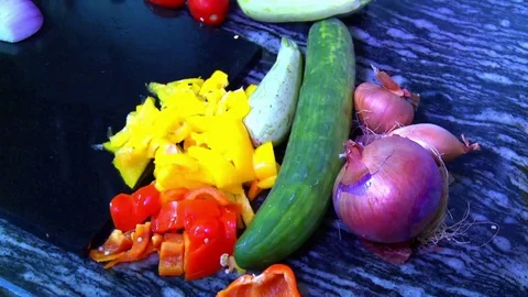 Vegetables on the chopping board. 스톡 동영상 98182690