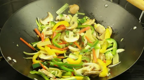 Vegetables frying Stock Footage 32658127