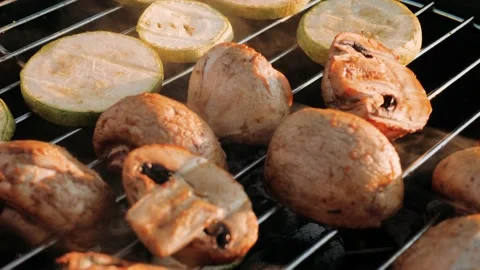 Vegetables on the grill close-up Vidéo 132206721