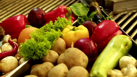 Vegetables on the grill rotated Video stock 192250589