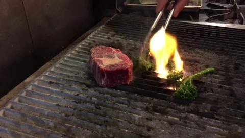 Vegetables Grilled in Restaurant 스톡 동영상 82316247