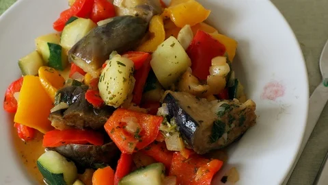 Vegetables in a plate Video stock 95991949