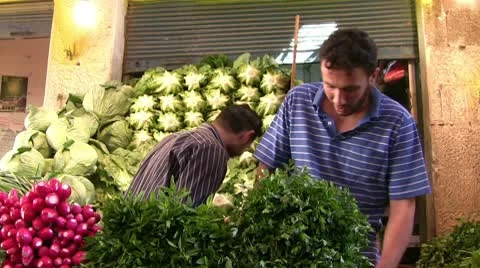 Vegetables seller Stock Footage 9039702