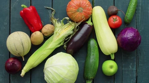 Vegetables Stop Motion Animation Featuring Fresh Organic Produce on Wood Table 库存影片 331101408