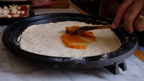 Vegetarian pizza Stock Footage 90273768