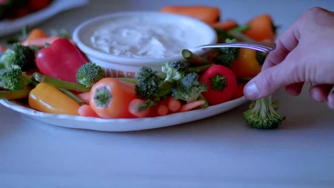 VEGGIE DIP 스톡 동영상 108047070