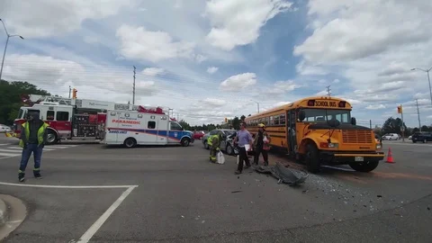 Vehicle collision with school bus Video stock 77854780