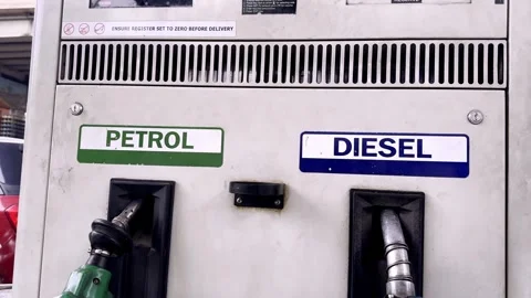 Vehicle Service in Well Equipped Workshop with Professional Car Washing Видео 336177737