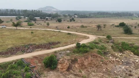 Vehicles navigating sharp curves on the scenic roads leading to Ooty from Video stock 304524445