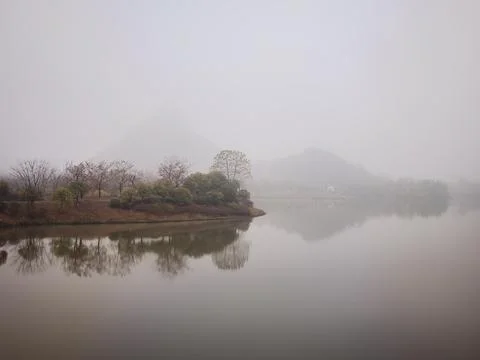 The Veil of Rain Enveloped Stock-Fotos