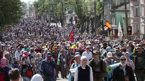 Velikoretsky Cretan march on June 3, 2022 in the city of Kirov, people walk Stock Footage 304541941