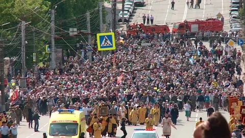 Velikoretsky religious procession in the city of Kirov along Lenin Street Vidéo 336847757