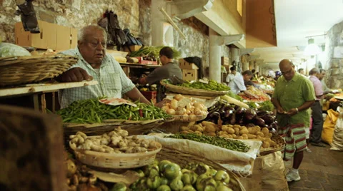 Vendor selling vegetables Stock Footage 32196622