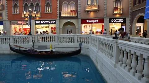 Venezian entertainment complex with a largest shopping mall, Macao 库存影片 49833574
