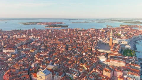 Venice: Aerial view of St Mark's Square in historic city - Italy, Europe - HDR 스톡 동영상 154355348