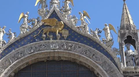 Venice , architecture in San Marco square. Video stock 12302012