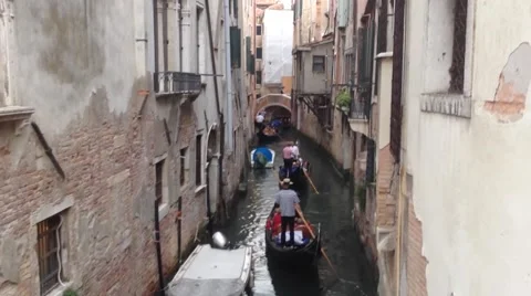 Venice gondola singer. Video stock 44181757
