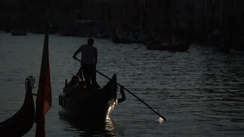 Venice gondolier Stock-Footage 161189036