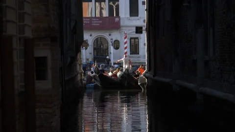 Venice gondolier 스톡 동영상 161192313