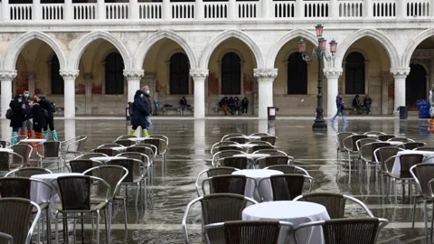 Venice with hight tide Stock Footage 141840858