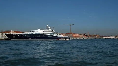 Venice lagoon ship 스톡 동영상 104780556