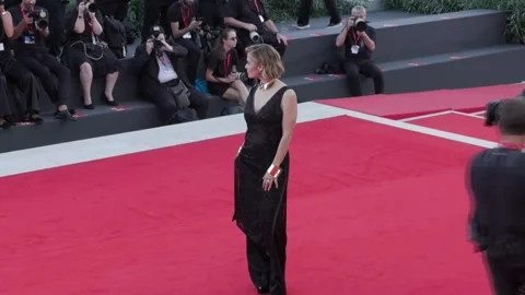 Venice red carpet welcomes 'Succederà questa notte', VENECIA, IT - 05 Sep 2026 Video stock 344769830