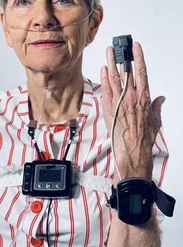  Ventilatory polygraphy Nocturnal ventilatory polygraph analyzing at home ... Stock Photos