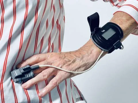  Ventilatory polygraphy Nocturnal ventilatory polygraph analyzing at home ... Stock Photos