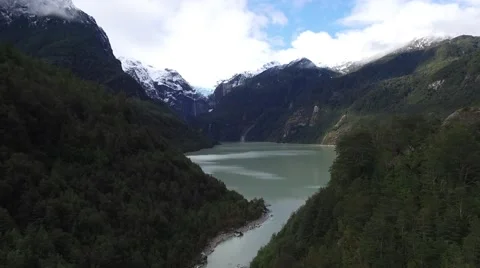 Ventisquero Queulat Chile desde un drone Stock Footage