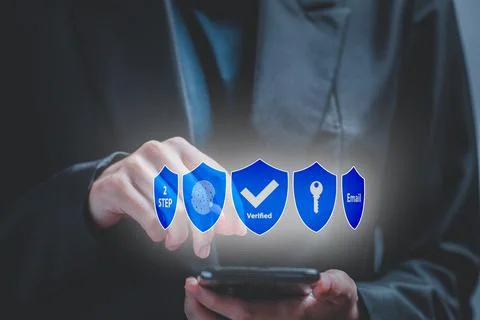 Verified approval validation process on mobile phone, Secure verification met Stock-Fotos