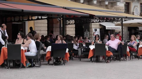 Verona Restaurant 動画素材 33843665