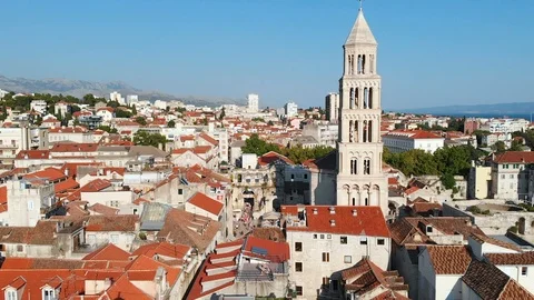 Version Two. Aerial Dolly of Cathedral of Saint Domnius in Split, Croatia. 動画素材 112327159