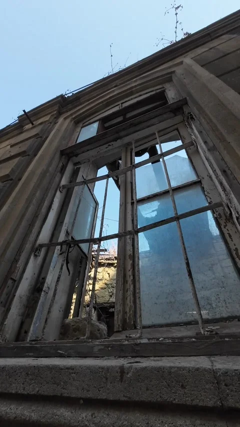 Vertical 4K Cinematic View of Historic Landmarks in Baku Old City Stock Footage 339097193