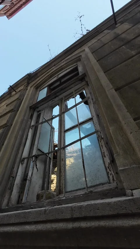 Vertical 4K Cinematic View of Historic Landmarks in Baku Old City Stock Footage 339097194