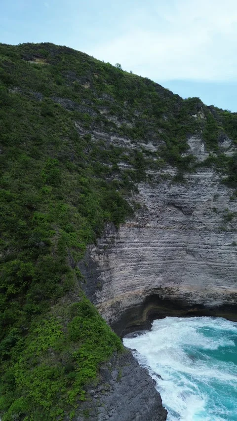 Vertical 4K Drone Kelingking Beach Nusa Penida Bali Indonesia Stock Footage 337865077