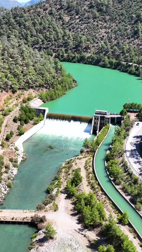 Vertical 4k images of the dam Stock Footage 311051273