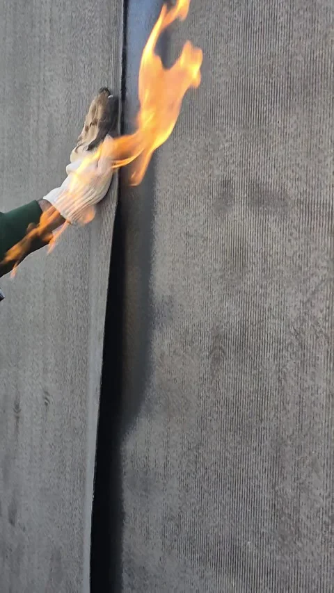 Vertical 9:16 Diagonal Shot of Torching Bituminous Membrane – Slow Motion Vídeos de archivo 331161913