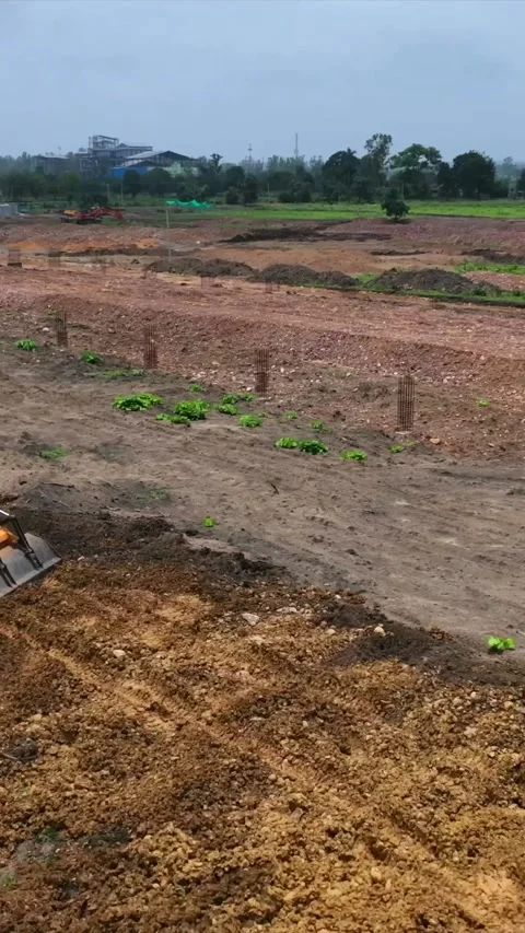 Vertical Aerial Hyperlapse of Rural Construction Work in India Video stock 348833892